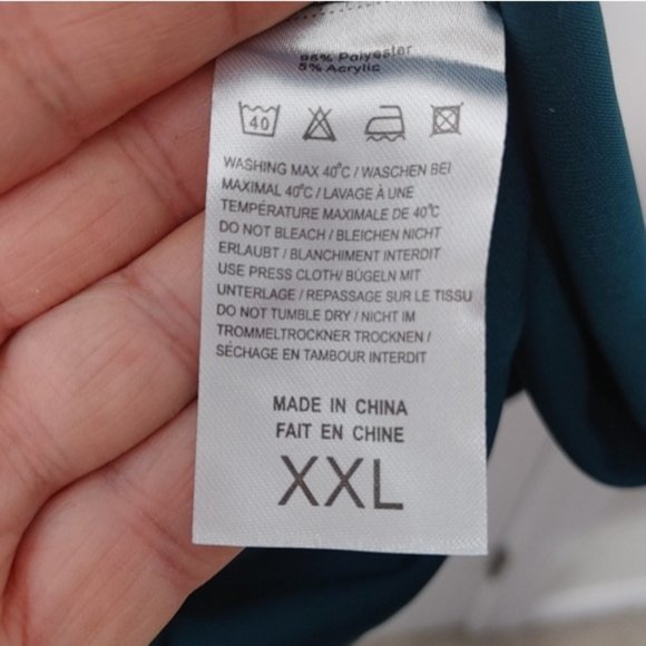 Green silk like robe in xxl - Picture 6 of 6